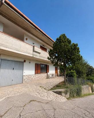 Villa di 261 m² con 5 locali a Cantalice