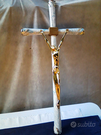 Crocifisso moderno