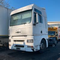 CABINA TRATTOR STRADALE MAN D20 TGA 18.430