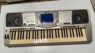 Yamaha PSR-2000
