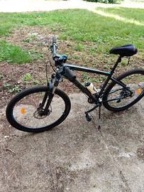B'twin Rockrider 520