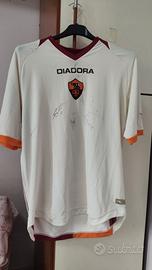 Maglia Roma AUTOGRAFATA DA 7 GIOCATORI ANNO 2006/7