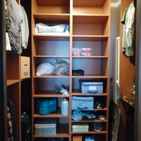 Cabina armadio in legno fatta da Mobiliere Lissone