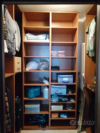 Cabina armadio in legno fatta da Mobiliere Lissone