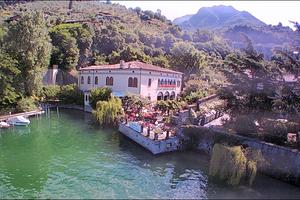 Immobile di pregio in riva al lago