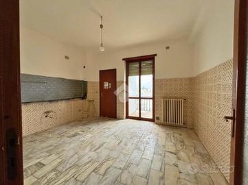 4 LOCALI A CAVALLINO