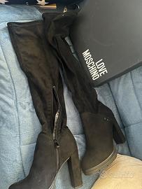 Stivali love  Moschino