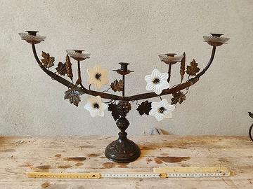 candelabro in metallo