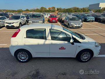 fiat punto bianca 2017