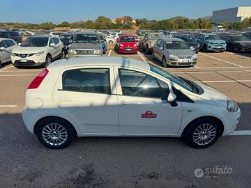 fiat punto bianca 2017