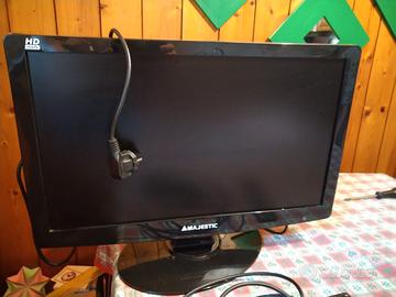 TV MAJESTIC TVD22TFT + decoder