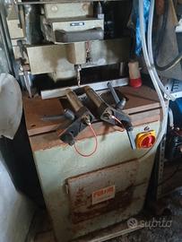 Macchinari per lavorazione alluminio