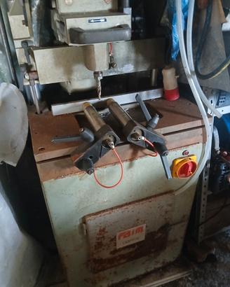 Macchinari per lavorazione alluminio
