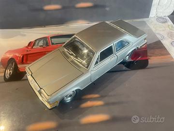 BBURAGO ROLLS ROYCE CAMARGUE GRIGIA SCALA 1/22