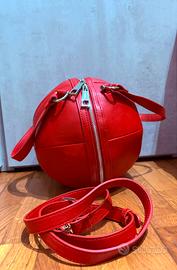 Borsa rossa a sfera con tracolla