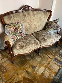 Divano e poltrone d’epoca