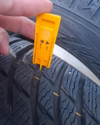 Gomme invernali 235/55 R19 105 V  Dot 2025 