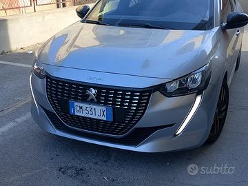 Peugeot  208
