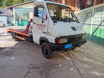 Carro attrezzi renault