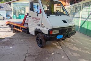 Carro attrezzi renault