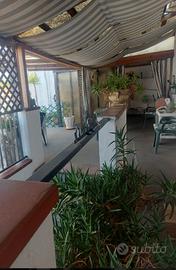 Casa indipendente con locale piano terra
