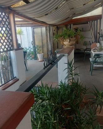 Casa indipendente con locale piano terra