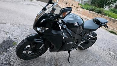 Honda CBR1000RR Fireblade 