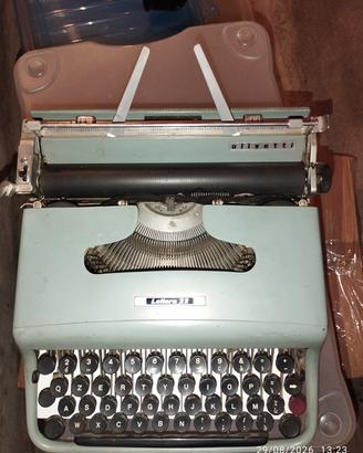 macchina per scrivere manuale Olivetti lettera 22