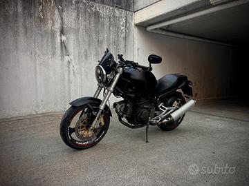 Ducati Monster 600 Dark