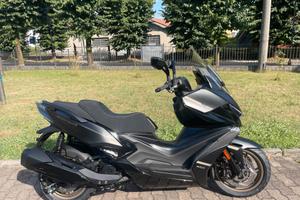 Kymco Xciting 400i VS