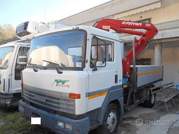 Nissan m90.150 cassone fisso con gru