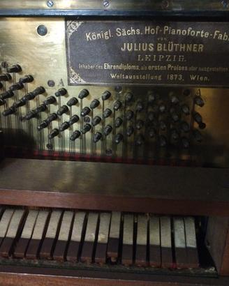pianoforte verticale bluthner del 1873