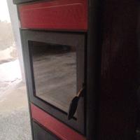 Stufa a legna, scalda bene, pronta all’uso