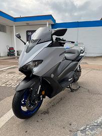 Tmax 560