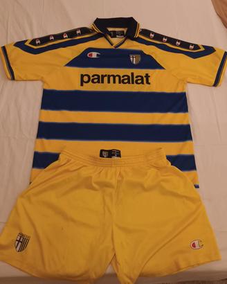 completo parma calcio
