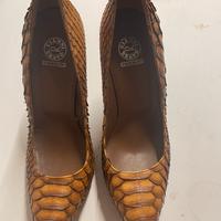 Décolleté in pelle di serpente N37