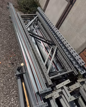 Scaffali industriali