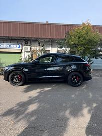 Alfa romeo Stelvio veloce q4