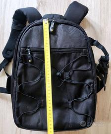 Zaino Amazon Basics fotocamera reflex accessori