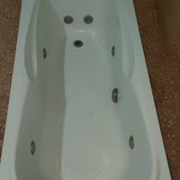 Vasca da bagno ad idromassaggio