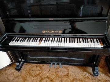 Pianoforte W. Hilse Berlin da accordare. Anno 1980