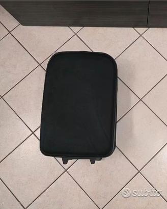Trolley valigia con ruote