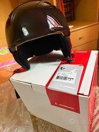 Casco da sci nuovo con cartellino