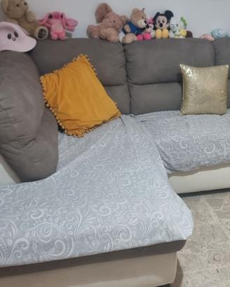 Divano ad angolo (apribile a letto )