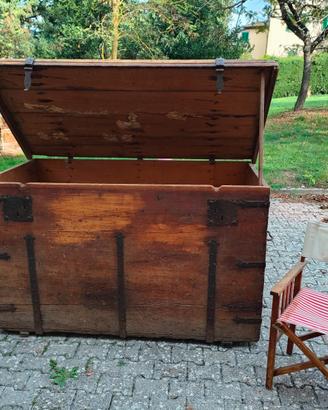 Baule antico ENORME