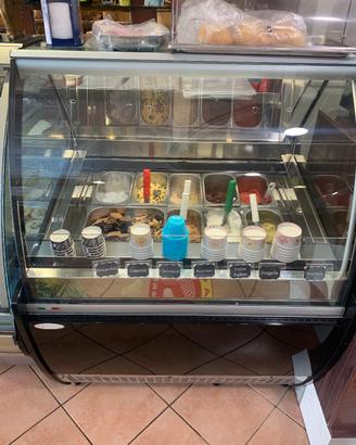 vetrina gelati 