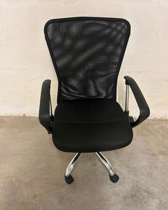 sedia da ufficio tipo ergonomica nera