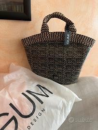 Borsa Gum niova