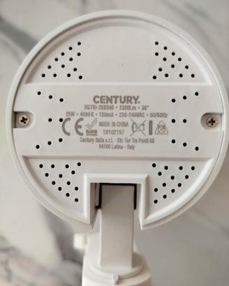 10 faretti LED (10 e 25W) e due binari