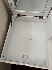 Mobile per truccarsi piccolo